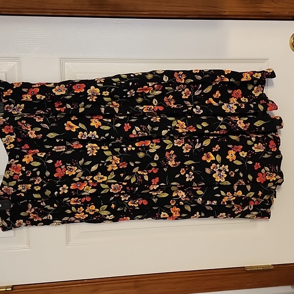 SAG HARBOR Floral skirt 2X - Picture 3 of 4